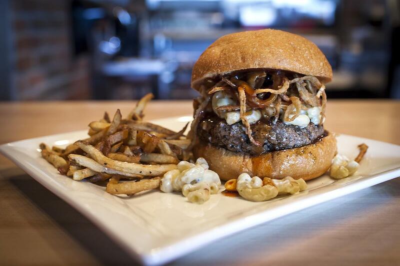 頂讓深水埗小食店生意飲食生意・生意轉讓・特許經營・加盟・做生意・生意頂讓・頂手・生意買賣・買生意・小食牌・商機・飲食牌照・開小食店・小本創業
